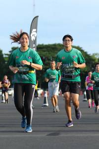 BIB: 
                            <button type="button" onclick="openModal(5173123)" class="btn btn-primary btn-sm float-right btn-popup" data-toggle="modal" data-target=".modal-high-quality">
                        <i class="fas fa-shopping-cart"></i> Add to Cart
                    </button>
                                            <button type="button" onclick="isThisMe(5173123, true)" class="btn btn-success btn-sm float-right btn-popup btn-isme hidden" data-toggle="tooltip" data-placement="bottom" title="นี่คือรูปของคุณใช่ไหม คลิกที่นี่เพื่อเอาเข้าอัลบั้ม">
                        <i class="fas fa-plus"></i> Add to album
                    </button>
                    <button type="button" onclick="isThisMe(5173123, false)" class="btn btn-warning btn-sm float-right btn-popup btn-isnotme hidden">
                        <i class="fas fa-ban"></i> Remove from album
                    </button>